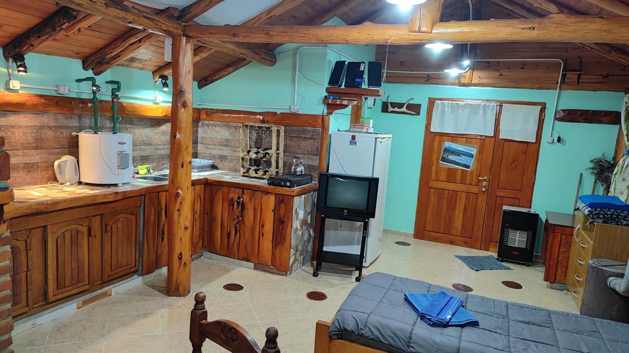 La Momia Bed & Breakfast Cholila Exterior photo