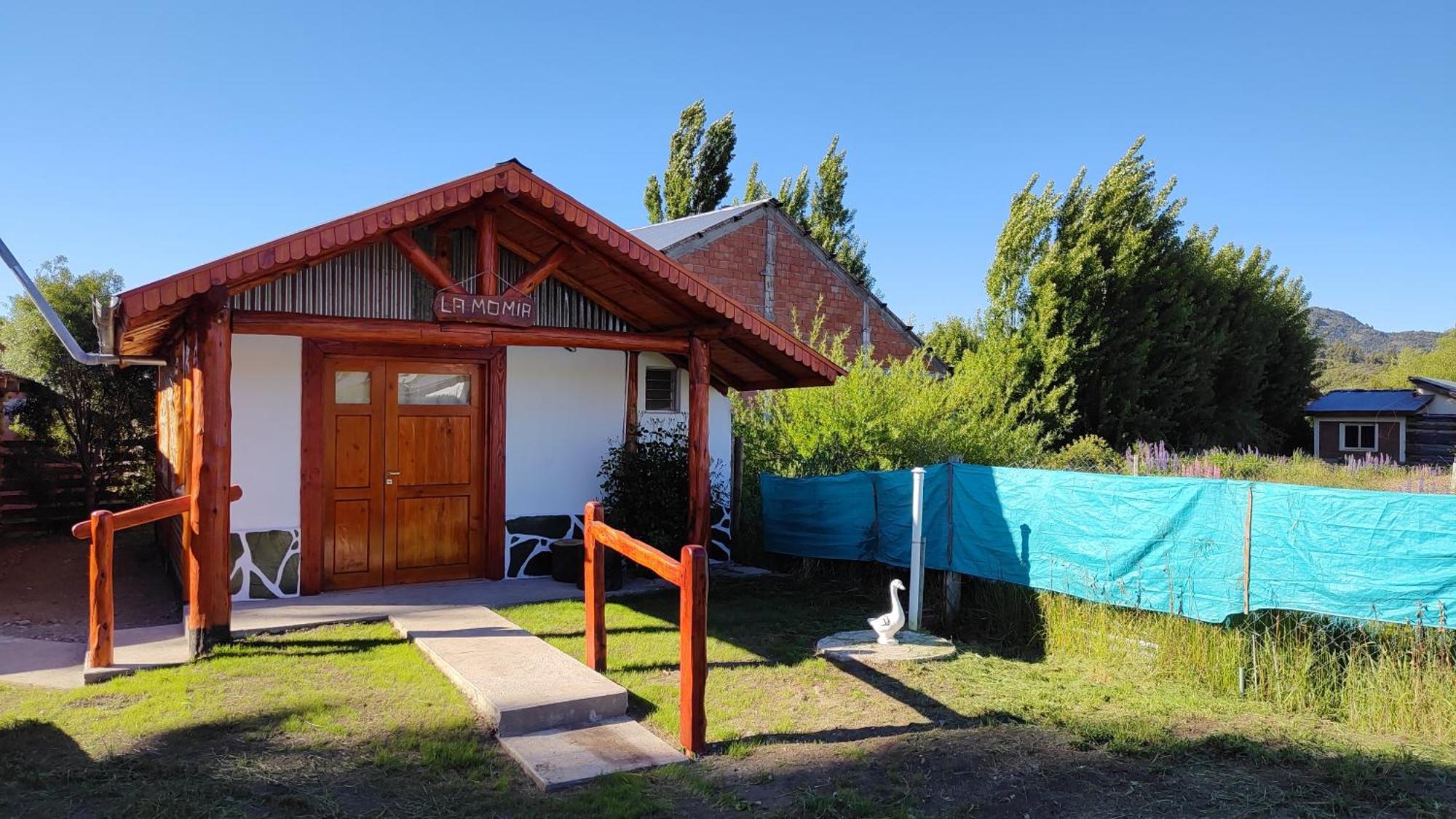 La Momia Bed & Breakfast Cholila Exterior photo